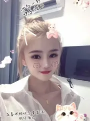 嫩妹子皮肤白皙