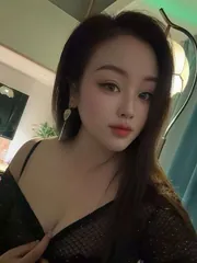 坂田知性情妇